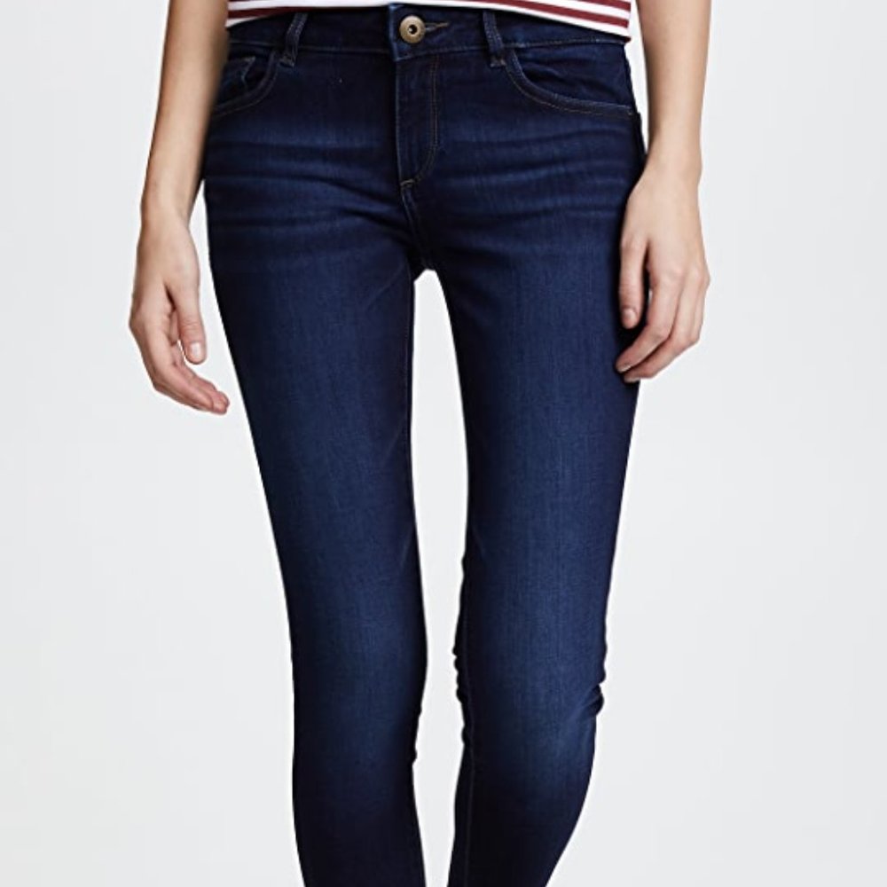 DL1961 Emma Jeans in Size 26 (skinny/striaght leg)